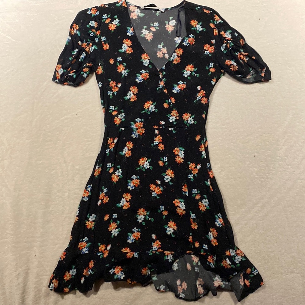 Zara Black Orange Floral Summer Dress V-neck Midi Dress Women’s Size Small Flowy